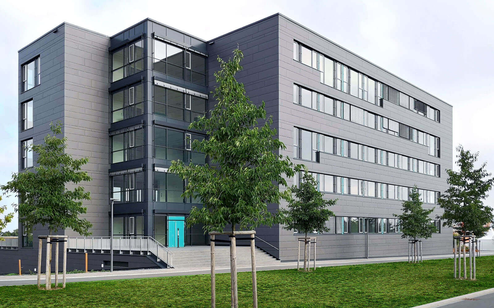 Infosim® headquarter new building office building infosim move relocation grass trees